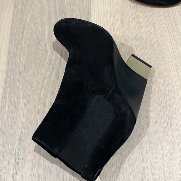 Givency Black suede bootie heel - Picture 2 of 3